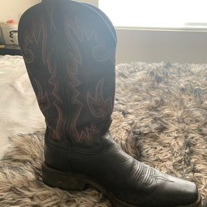 Black cowboy boots